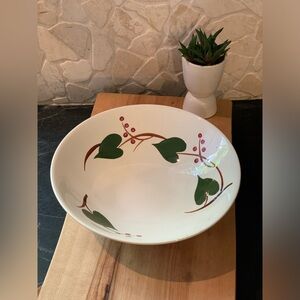 BLUE RIDGE SOUTHERN POTTERIES | Stanhome Ivy Serving Bowl